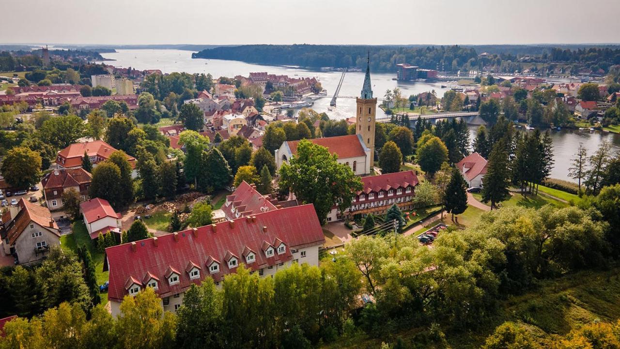 Dom Goscinny Mikołajki Kültér fotó