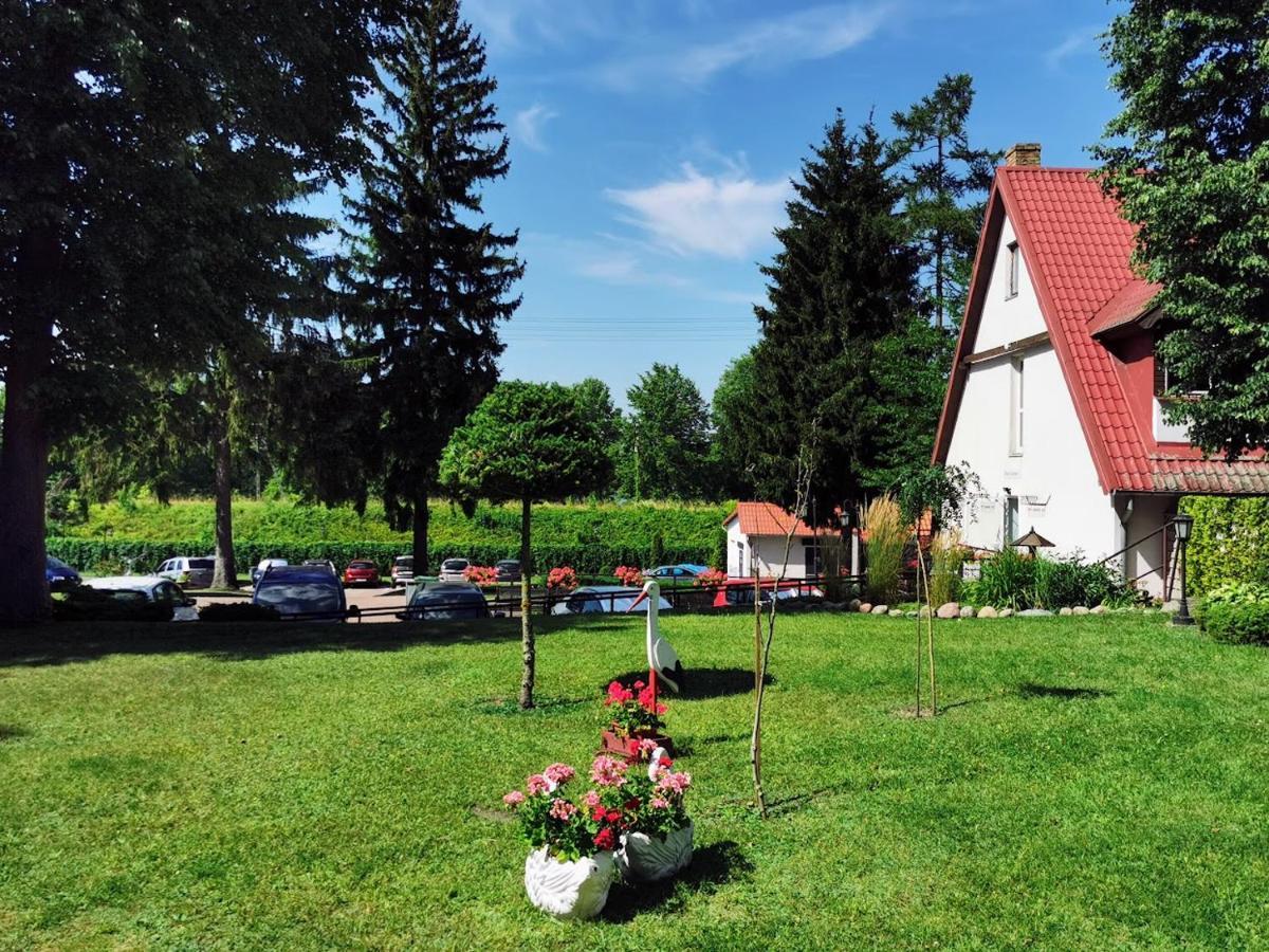 Dom Goscinny Mikołajki Kültér fotó